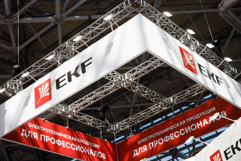 Ekf дисплей. Стенд EKF. EKF завод. EKF производство. Заводы EKF В России.